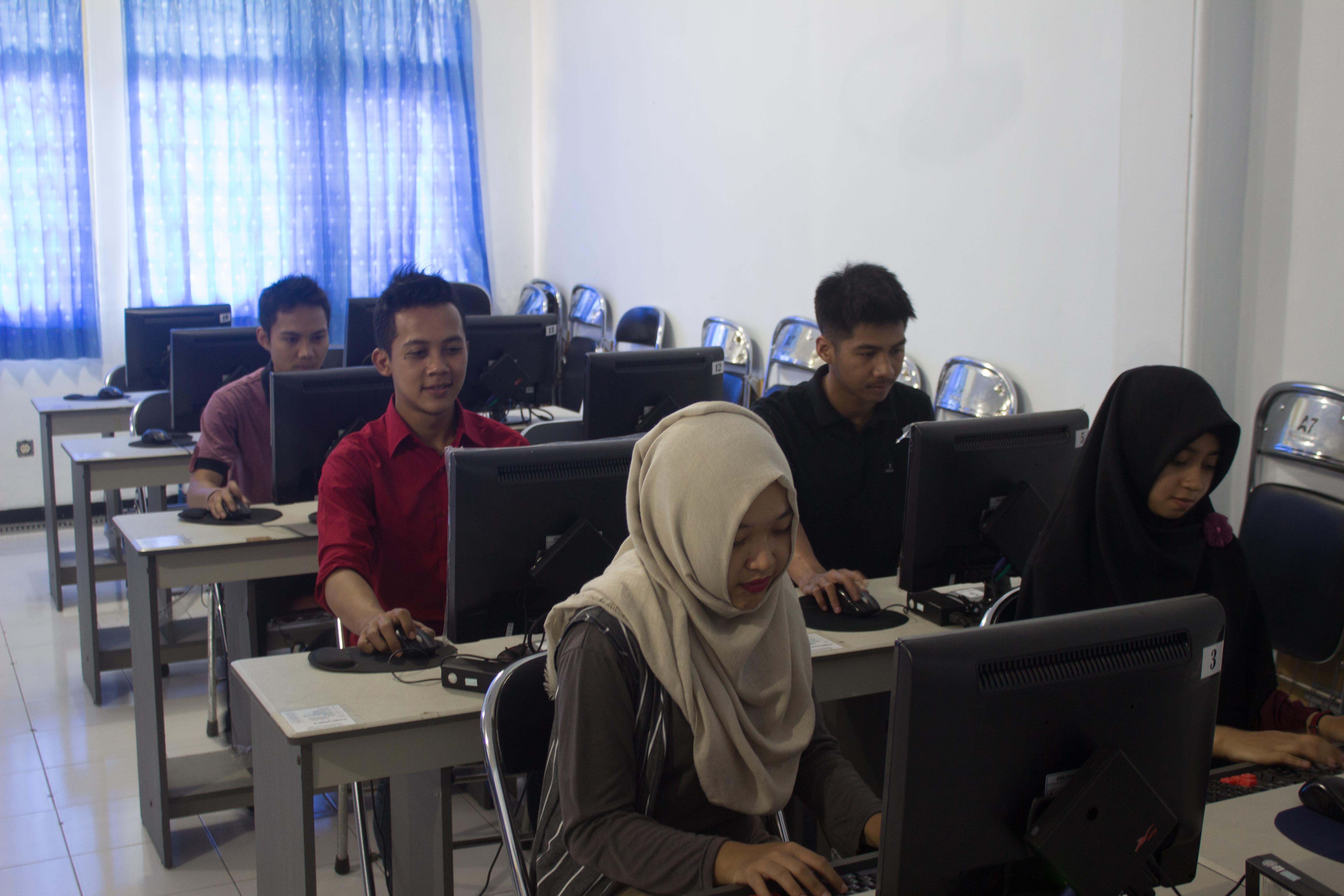 Lab Komputer dan Internet