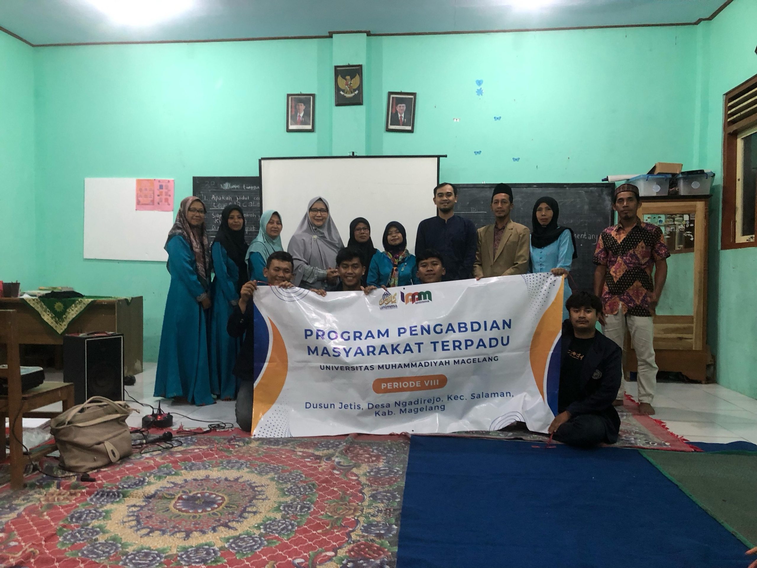 Kolaborasi FEB-HES Unimma Melalui Pengabdian Pada Masyarakat Terpadu (PPMT) untuk Penguatan Manajemen Usaha dan Sosialisasi Sertifikasi Halal