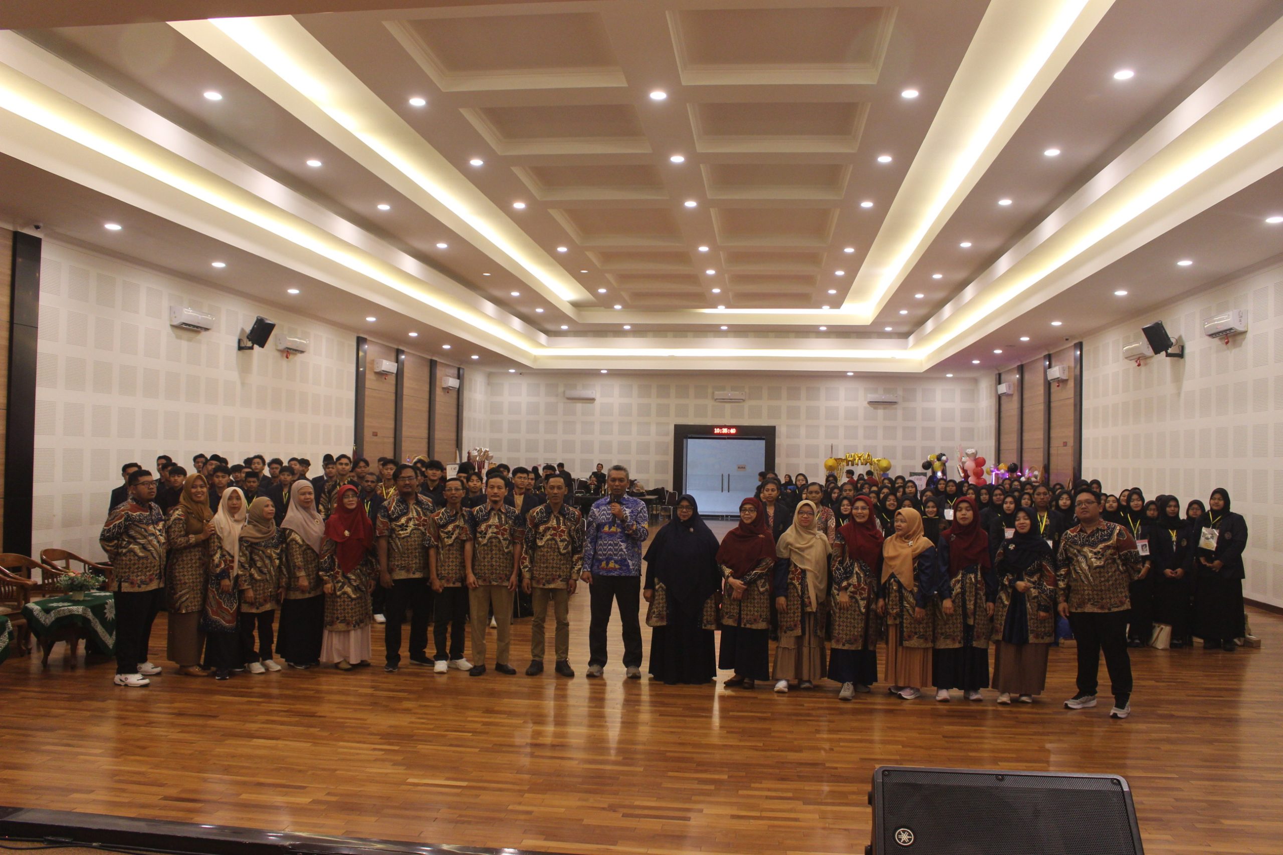 Fakultair 2025: Momen Adaptasi dan Pengenalan Lingkungan FEB UNIMMA
